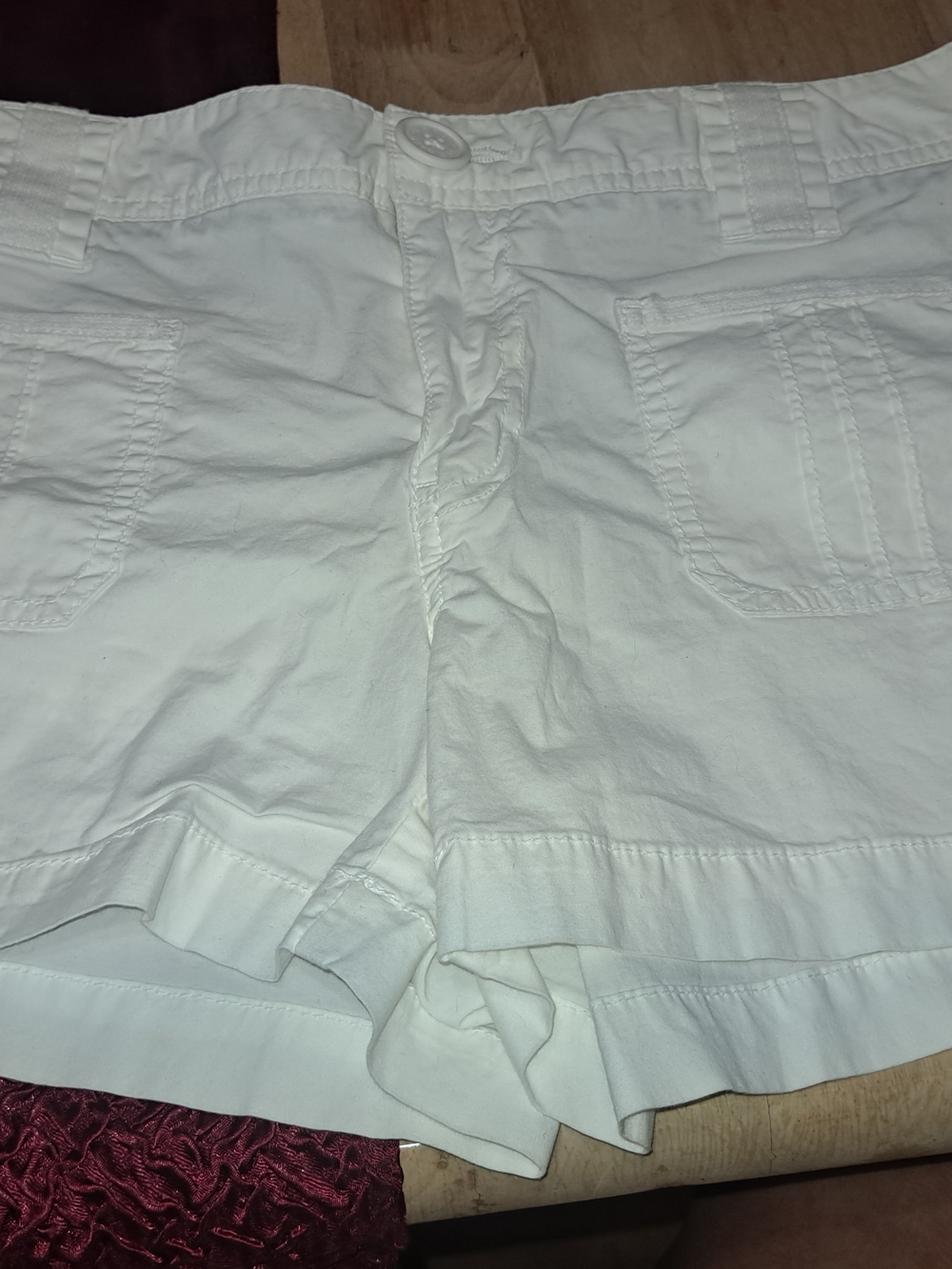 Old Navy White Low-Waist Shorts Sz 6
